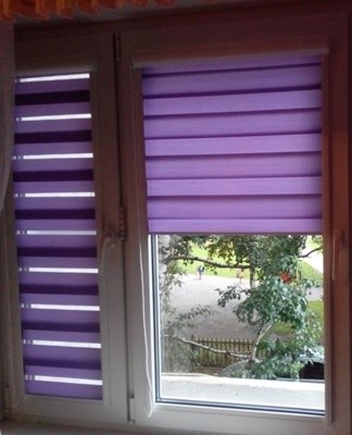It is recommended to opt for blinds made of bamboo, wood or fabric.