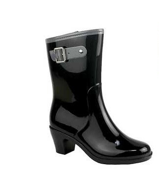 A fragrance absorbing agent is essential.