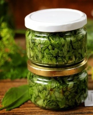 Preservation is carried out early, while the leaves are young and juicy.