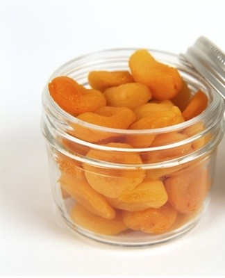 How to store dried apricots at home