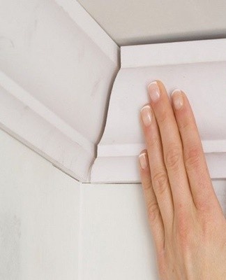 How to properly glue a plinth to a stretch ceiling, the best methods of fastening