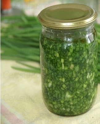 To keep the product fresh, the jars are carefully washed and sterilized.