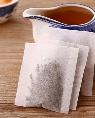 Black tea bags have a disinfectant effect and absorb excess moisture.