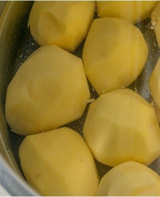 In this case, it is recommended to pour over the prepared semi-finished product with boiling water.