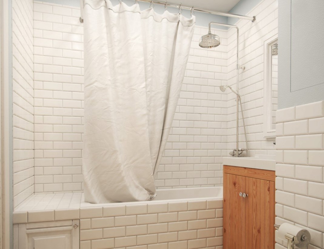 An excellent solution for a surface or undermount sink is the use of a countertop.