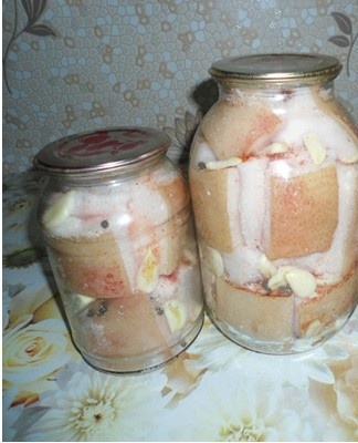 Since the fat is of animal origin, a strong saline solution is necessary to preserve it.