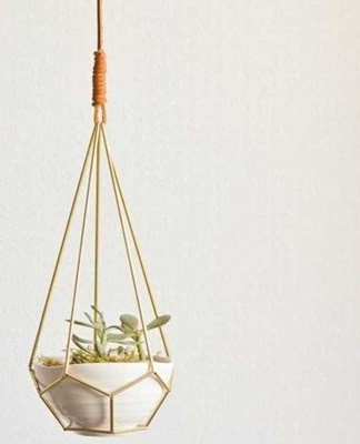 How to make flowerpots with your own hands, interesting ideas and examples of decoration