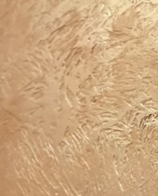 When performing work, it is necessary to ensure that the boundaries between the plastered areas are invisible.