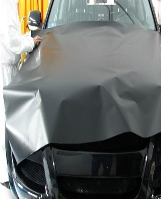 When using low-quality materials or improper preparation for the procedure, the coating has certain drawbacks.