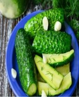 How and how much to store lightly salted cucumbers at home after pickling