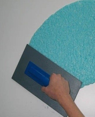 when applying the wallpaper mixture on a poorly cleaned surface, streaks and stains may appear.