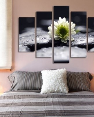 A painting in which the number of modules reaches five or more is known as a polyptych.