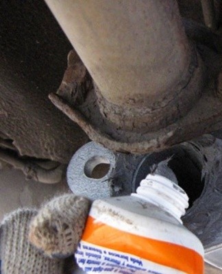 After the composition is frozen, it remains somewhat mobile, so it is not afraid of constant fluctuations.