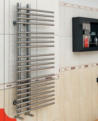 Sometimes people decide to install vertically elongated drying appliances in the bathroom.