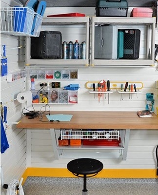 For owners of a small utility room, a folding table is suitable.