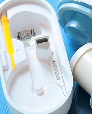 After 3-4 hours, the tank is washed under a tap, wiped with a damp cloth moistened with acetic acid.