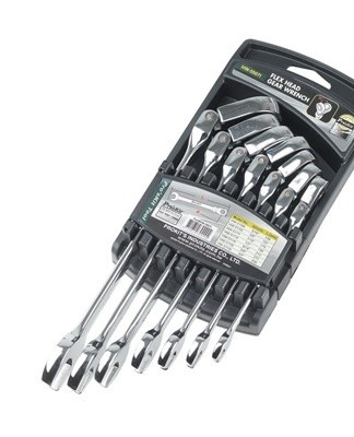 An indispensable tool, without which you simply cannot remove the toilet.