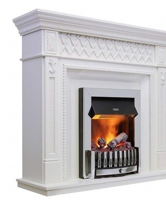 The elegant design is in harmony with stucco, velvet furniture and Venetian plaster.