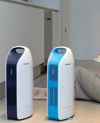 Mobile air conditioners with water tank weigh about 10 kilograms.