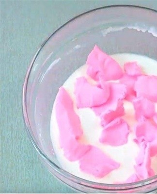 You can make edible slime without glue. To make, you need Nutella and marshmallows.