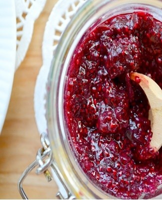 Such sweets should be eaten as soon as possible, since their long-term storage is contraindicated.