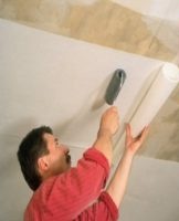 How to glue wallpaper on the ceiling, step-by-step instructions for self-help