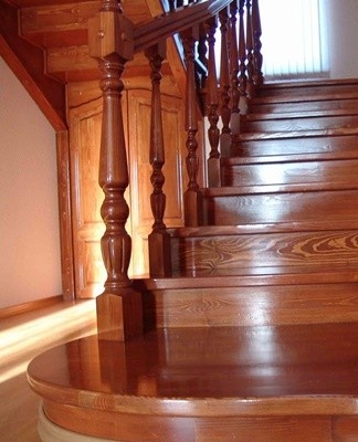 The coating dries in 2 hours due to alcohol evaporation.