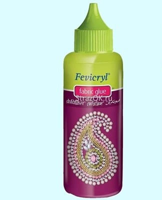 The container is characterized by a comfortable spout in the shape of an applicator.