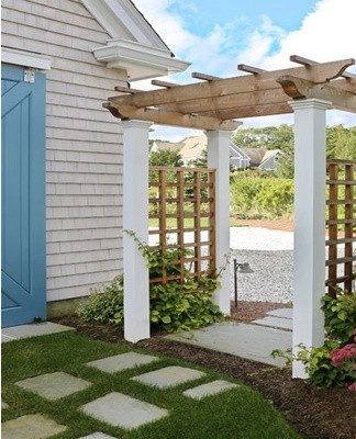 A structure intertwined with greenery has an increased wind resistance, it can fall under the pressure of the wind.