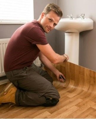  In larger rooms, the coating is laid on an adhesive mortar.