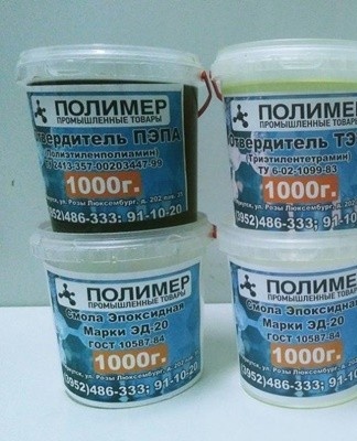 Epoxy resin is used to seal one-sided cracks.