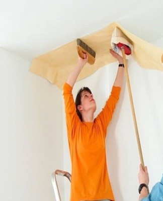 Each strip should start with the same ornament.