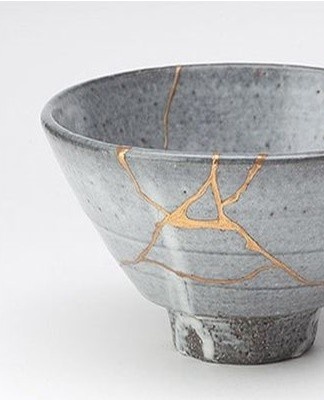 Ceramic products often break, and to extend their life, you need to glue them together.