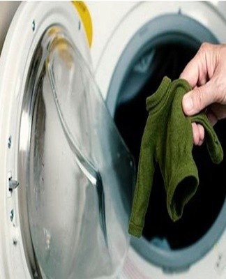 Do not dry the objects in a dryer or on a radiator, this will damage them.