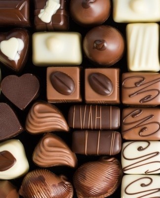 If among the components of sweets there is cream or powdered milk, then the sweets will deteriorate in 3-4 months.