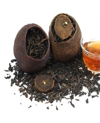 The variety is obtained by drying the green tea in the sun and pressing it further.