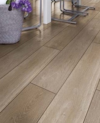 This combination involves the use of light laminate and dark doors.