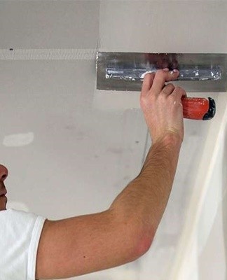 This type of putty makes it possible to seal the joints of gypsum boards, eliminate cracks