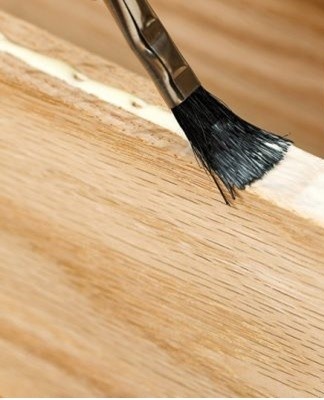 In the manufacture of furniture, adhesives are often used, which are produced in the form of an aerosol.