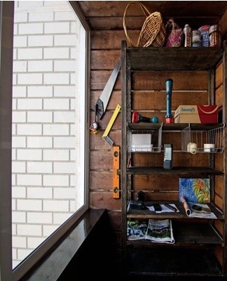 To keep the tools safe and sound, they should be kept on an insulated glazed balcony.