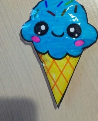 To appreciate the quality of the toy, it is recommended to try to squeeze it.