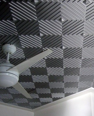 In the production of ceiling tiles by injection, the method of sintering polystyrene foam is used.