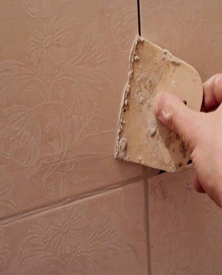 The width of the joints between the tiles is determined according to personal preferences.