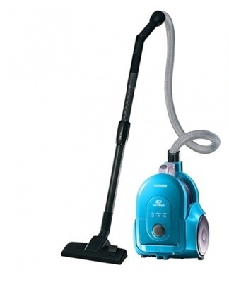 This is a high quality South Korean vacuum cleaner used for dry cleaning in an apartment.
