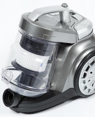 The power of this device is 350-400 W, and therefore it is enough to clean the apartment.