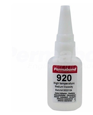 Thanks to the cyanoacrylate, the glue has a transparent consistency.