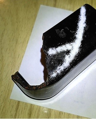 Details of a complex structure can be glued together no worse than flat surfaces.