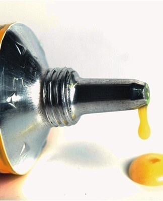  Glue is used in the production and repair of structures made of combined materials: metal-glass, ceramic-glass.