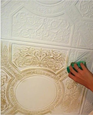 In rooms where people smoke a lot, the smoke rises to the ceiling, leaving unsightly dark streaks.