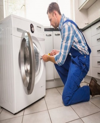 To ensure that there are no leaks, the washing machine must be operated in rinse mode.